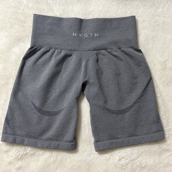 NVGTN Grey Contour Seamless Shorts Size Small - Picture 2 of 3